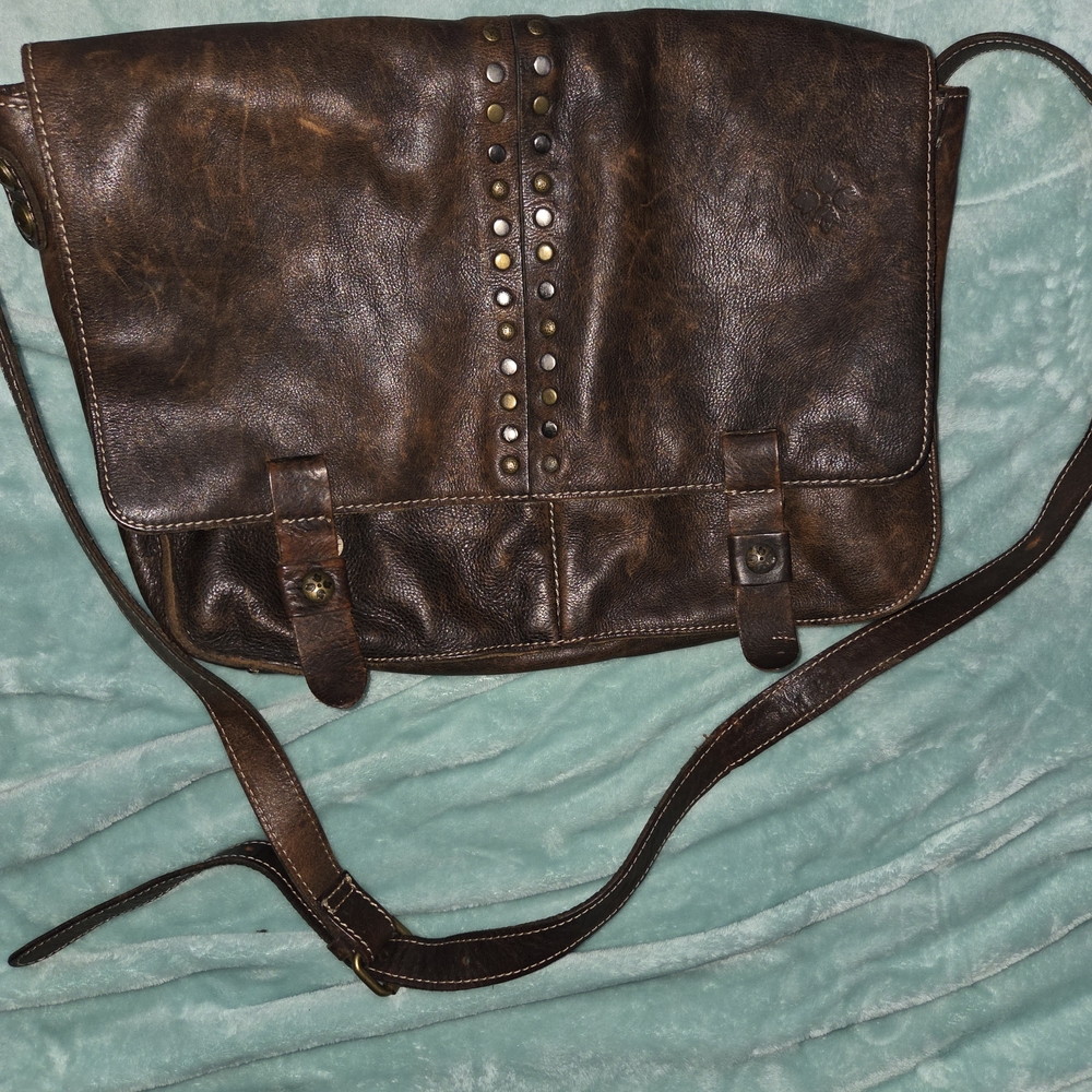 Elegant Brown Leather Women's Messenger Bag